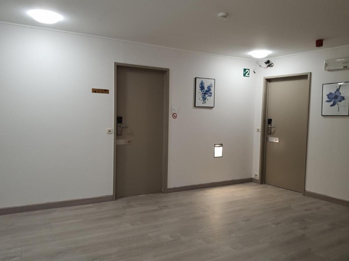 Hotel New Flanders Синт-Никлас Екстериор снимка
