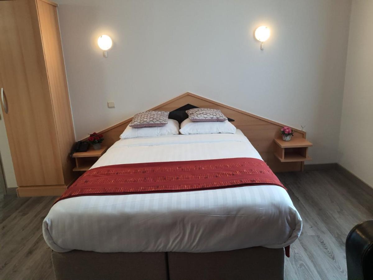 Hotel New Flanders Синт-Никлас Екстериор снимка