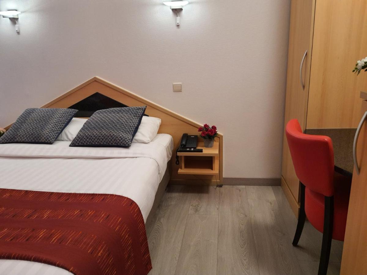 Hotel New Flanders Синт-Никлас Екстериор снимка