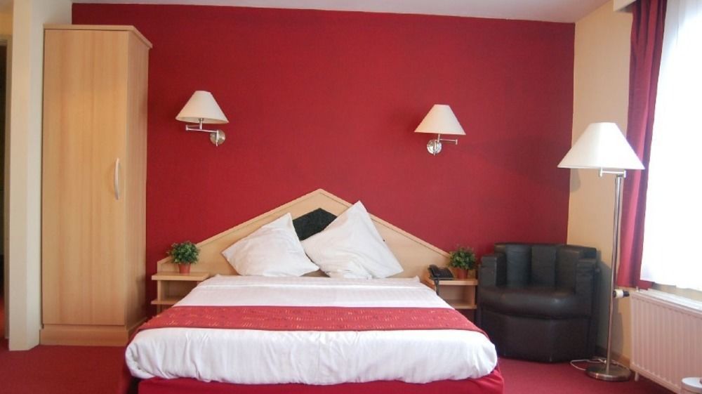 Hotel New Flanders Синт-Никлас Екстериор снимка