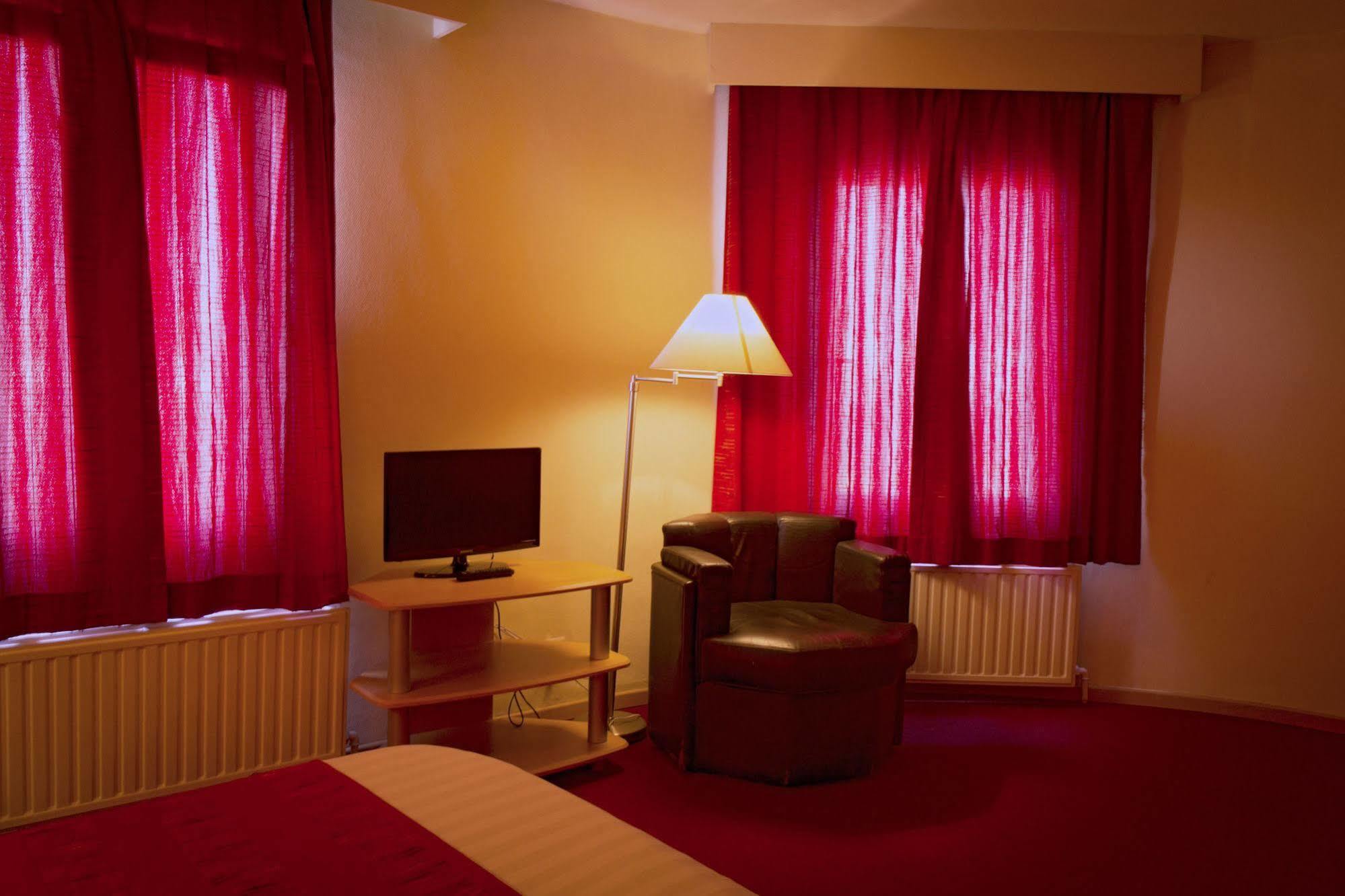 Hotel New Flanders Синт-Никлас Екстериор снимка